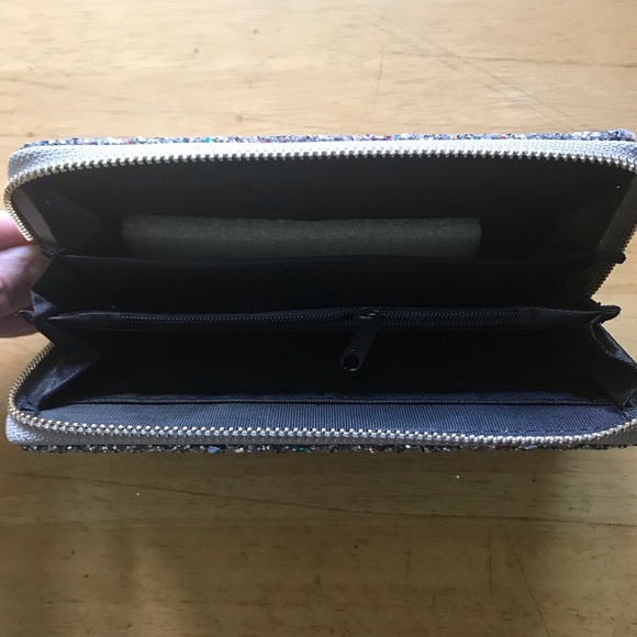 Silver/ Confetti Color Wallet - Picture 2 of 3